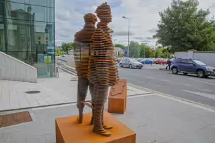THE THOMAS WOODGATE MEMORIAL [AT BATEMAN QUAY IN KILKENNY CITY]-245481-1