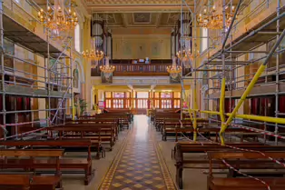THIS WAS THE SACRED HEART CHURCH WHEN I PHOTOGRAPHED IT [THE CRESCENT LIMERICK APRIL 2022]-244634-1