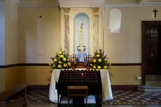 THIS WAS THE SACRED HEART CHURCH WHEN I PHOTOGRAPHED IT [THE CRESCENT LIMERICK APRIL 2022]-244636-1