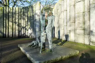 THIS FAMINE MEMORIAL WAS CREATED BY EDWARD DELANEY [LOCATED IN STEPHEN'S GREEN DUBLIN]-248240-1