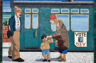 THE MURALS AND MOSAICS AT BRAY DALY TRAIN STATION [PHOTOGRAPHED 7 MAY 2025]-250702-1