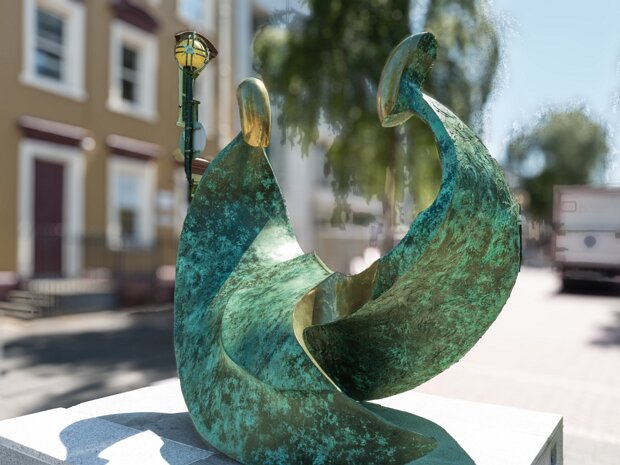 SCULPTURE BY SANDRA BELL