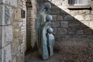 THE FAMILY BY WILLIAM W CHEWA [GREEN OPAL SERPENTINE STONE]-248460-1