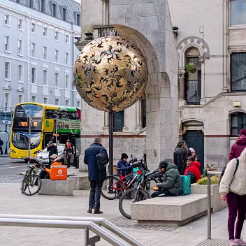 TREE OF GOLD ON DAME STREET