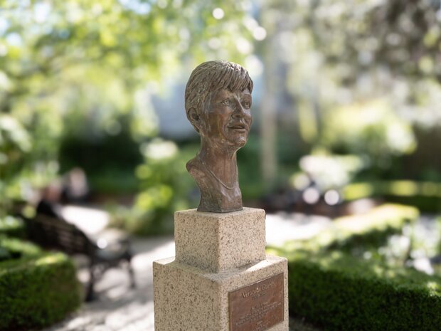 VERONICA GUERIN