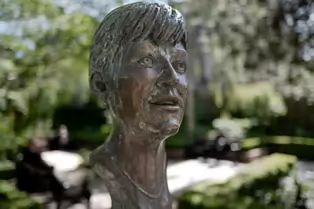 VERONICA GUERIN STATUE PHOTOGRAPHED USING A LEICA Q3 [DUBLIN CASTLE 15 MAY 2025]-251236-1