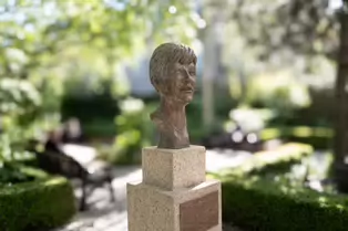 VERONICA GUERIN STATUE PHOTOGRAPHED USING A LEICA Q3 [DUBLIN CASTLE 15 MAY 2025]-251241-1