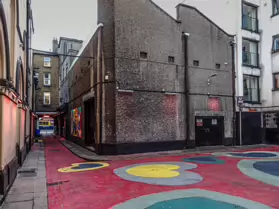 STREET ART AT CRAMPTON COURT A NARROW LANE IN TEMPLE BAR [IT HAS NOT BEEN RENAMED LOVE LANE]-247671-1