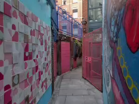 STREET ART AT CRAMPTON COURT A NARROW LANE IN TEMPLE BAR [IT HAS NOT BEEN RENAMED LOVE LANE]-247680-1
