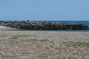 THE HARBOUR END OF STRAND ROAD IN BRAY [7 MAY 2025]-250781-1