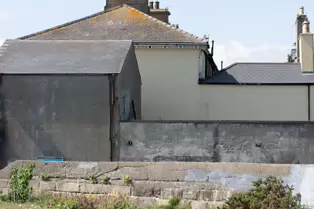 THE HARBOUR END OF STRAND ROAD IN BRAY [7 MAY 2025]-250795-1