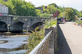 RAVENSWELL ROAD IN BRAY COUNTY WICKLOW [A LOT OF CHANGE IN THIS AREA]-250875-1