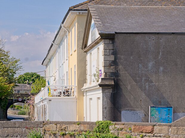STRAND ROAD IN BRAY 7 MAY 2025 Strand Road in Bray is a prominent and historically significant thoroughfare, renowned for its elegant Victorian...