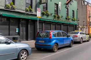 O'SULLIVAN ANTIQUES ON FRANCIS STREET [WELL WORTH A VISIT EVEN IF YOU ARE ONLY WINDOW SHOPPING]-249585-1