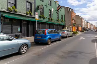 O'SULLIVAN ANTIQUES ON FRANCIS STREET [WELL WORTH A VISIT EVEN IF YOU ARE ONLY WINDOW SHOPPING]-249586-1