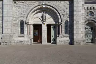 CHURCH OF THE HOLY NAME BEECHWOOD AVENUE [DURING LENT 2025]-249244-1