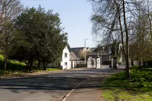 THE ISLANDBRIDGE GATE LODGE [PHOENIX PARK]-249341-1