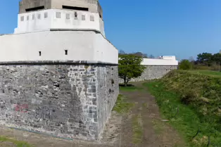 MY THIRD VISIT TO THE MAGAZINE FORT [LOCATED IN PHOENIX PARK BUT IT IS NOT EASY TO FIND]-249295-1