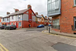 MARKS ALLEY WEST [IS IT IN THE COOMBE OR IS IT IN THE NEWMARKET AREA OF DUBLIN]-249616-1