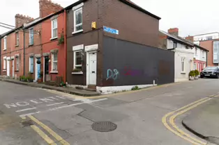 MARKS ALLEY WEST [IS IT IN THE COOMBE OR IS IT IN THE NEWMARKET AREA OF DUBLIN]-249623-1
