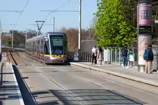 THE LUAS TRAM STOP AT RANELAGH [6 APRIL 2025]-249190-1
