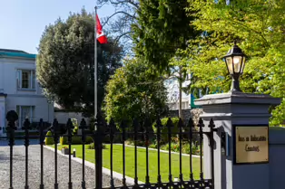THE RESIDENCE OF THE CANADIAN AMBASSADOR [OAKLEY ROAD DUBLIN]-249539-1