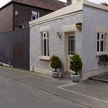 MARKS ALLEY WEST Many people disagree when I describe West Marks Alley as being in The Coombe. An even greater number disagree when I...