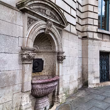 WATER FOUNTAIN ON LORD EDWARD STREET Georgian Grandeur and Financial Ruin: The Story of Newcomen Bank and its Architect The distinguished building on Lord...