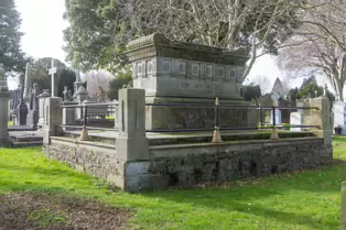 SARCOPHAGUS STYLED BURIAL PLOTS IN GLASNEVIN CEMETERY [FEBRUARY 2025]-248248-1