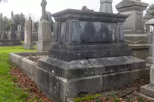 SARCOPHAGUS STYLED BURIAL PLOTS IN GLASNEVIN CEMETERY [FEBRUARY 2025]-248251-1