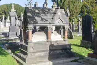 THE SECONDARY CIRCLE OF VAULTS [GLASNEVIN CEMETERY IN DUBLIN]-247935-1
