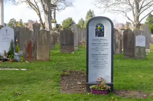 GLASNEVIN CEMETERY IS NOW A MAJOR TOURIST ATTRACTION [THE MUSEUM OPENED ABOUT FIFTEEN YEARS AGO]-248281-1