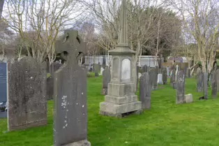 GLASNEVIN CEMETERY IS NOW A MAJOR TOURIST ATTRACTION [THE MUSEUM OPENED ABOUT FIFTEEN YEARS AGO]-248287-1