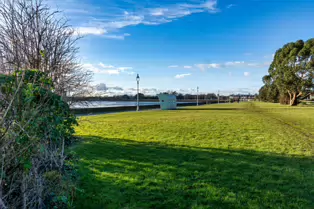 THE WIND SHELTERS AND THE BANDSTAND ALONG CLONTARF PROMENADE [REMAIN AS A TRIBUTE TO HERBERT SIMMS]-246821-1