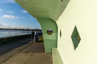 THE WIND SHELTERS AND THE BANDSTAND ALONG CLONTARF PROMENADE [REMAIN AS A TRIBUTE TO HERBERT SIMMS]-246829-1