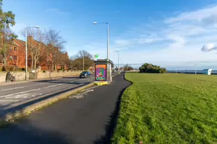 THE WIND SHELTERS AND THE BANDSTAND ALONG CLONTARF PROMENADE [REMAIN AS A TRIBUTE TO HERBERT SIMMS]-246832-1
