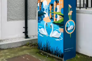 BY MAUREEN KELLY FOX AND HER DAUGHTER IZZY FOX [PAINT-A-BOX STREET ART IN CHAPELIZOD]-246611-1