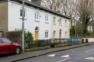 ST LAURENCE'S ROAD [CHAPELIZOD ON THE SOUTH BANK OF THE RIVER LIFFEY]-246582-1