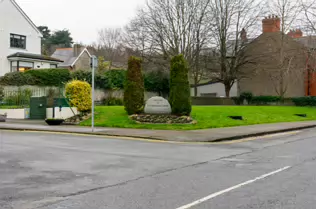 ST LAURENCE'S ROAD [CHAPELIZOD ON THE SOUTH BANK OF THE RIVER LIFFEY]-246590-1