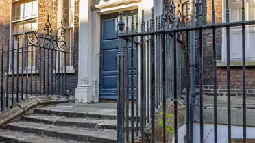 HENRIETTA PLACE AND HENRIETTA STREET [FIRST DAY USING MY FUJI GFX100RF]-250229-1