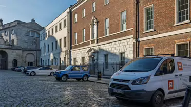 HENRIETTA PLACE AND HENRIETTA STREET [FIRST DAY USING MY FUJI GFX100RF]-250233-1