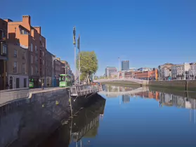 THE HALFPENNY BRIDGE [5 MAY 2025]-250561-1