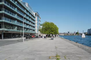 HANOVER QUAY WAS ONCE HOME TO A MAJOR RALEIGH BICYCLE FACTORY [NOW AIRBNB IS BASED HERE]-251056-1