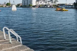 HANOVER QUAY WAS ONCE HOME TO A MAJOR RALEIGH BICYCLE FACTORY [NOW AIRBNB IS BASED HERE]-251059-1