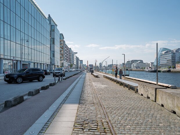SAMUEL BECKETT BRIDGE