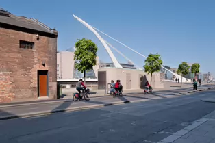 THE SAMUEL BECKETT BRIDGE [10 MAY 2025]-251006-1