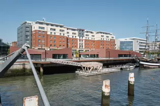 NEW URBAN WATER SPORTS DESTINATION ON RIVER LIFFEY [PHOTOGRAPHED 10 MAY 2025 USING A LEICA Q3]-251001-1