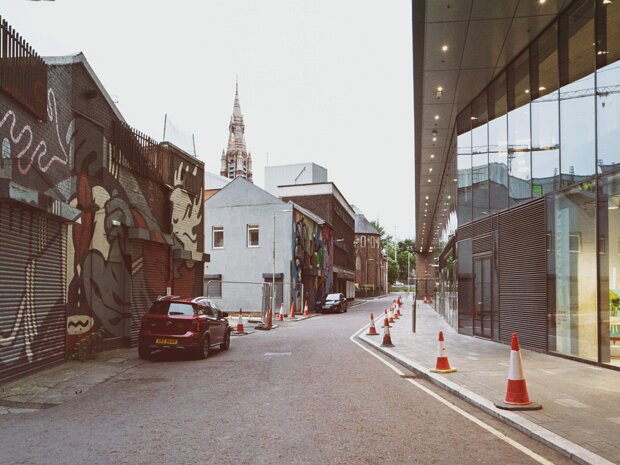 EXAMPLES OF STREET ART AT YORK LANE A particularly striking addition to the street art scene in York Lane is a substantial mural by Sophi Odling, an...
