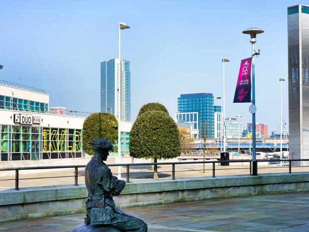 THE BARREL MAN The Ulster Brewer, also known as the Barrel Man, is a public sculpture in Belfast, Northern Ireland. It commemorates the...