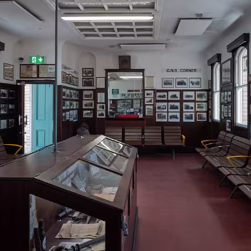 FIRST TIME TO PHOTOGRAPH CLARKE STATION
